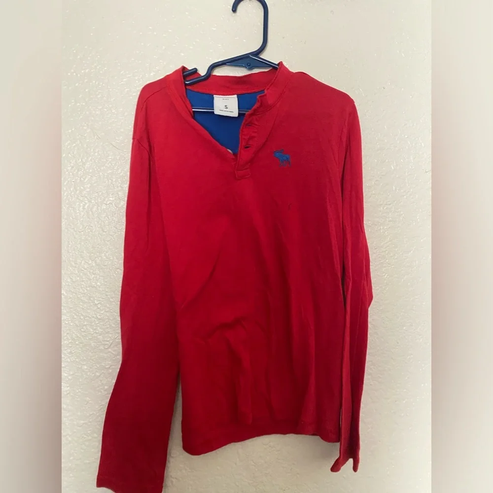 abercrombie Size Small red Long sleeve Tee - Picture 1 of 1